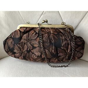Vintage Joan Rivers clutch purse floral tapestry kisslock closure